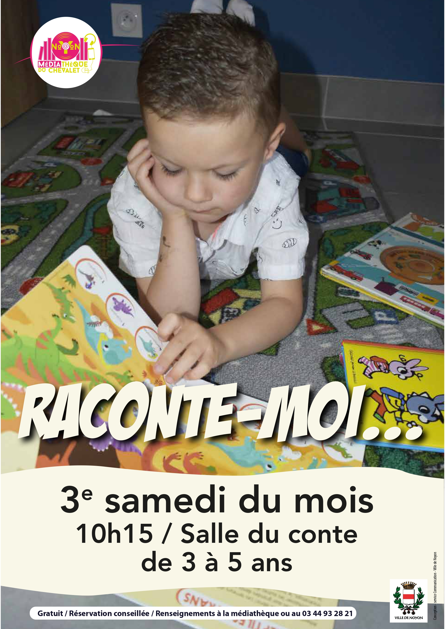 enfant qui lit allongé